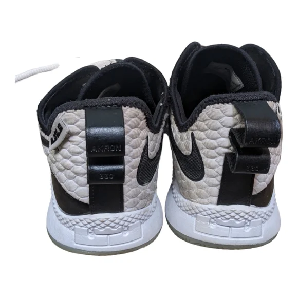 Nike LeBron Witness III PRM Akron 330 black white basketball shoes EUC Men's 11 - Picture 2 of 8